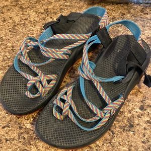 Womens Chocos size 10